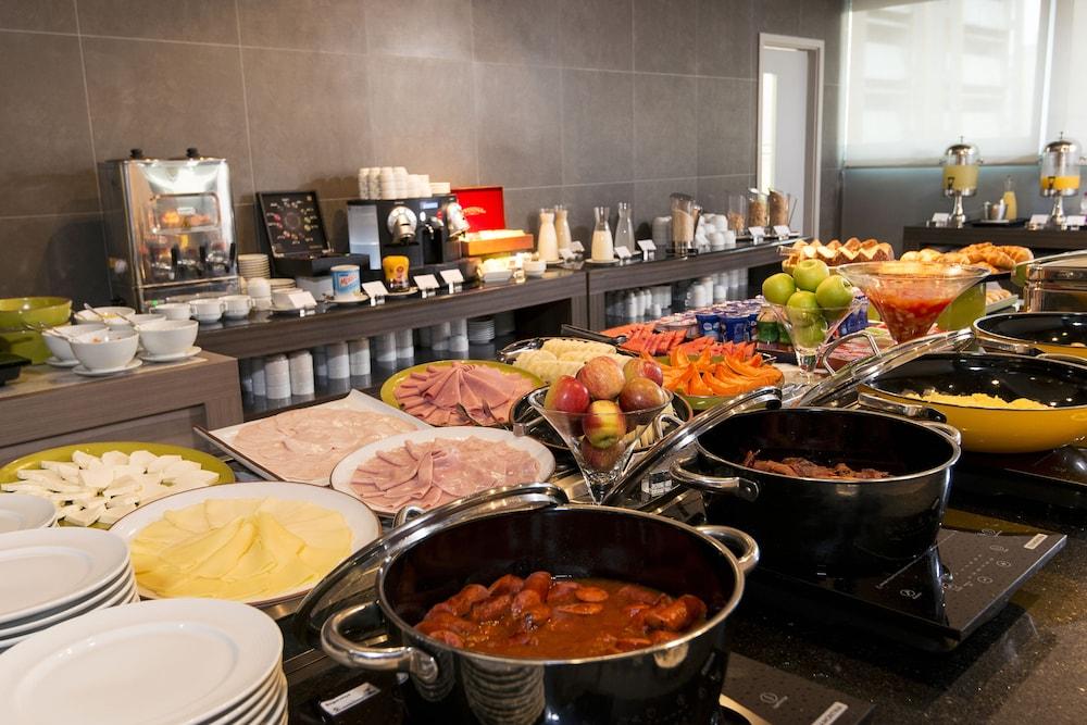 Hotel Ibis Shopping 3*