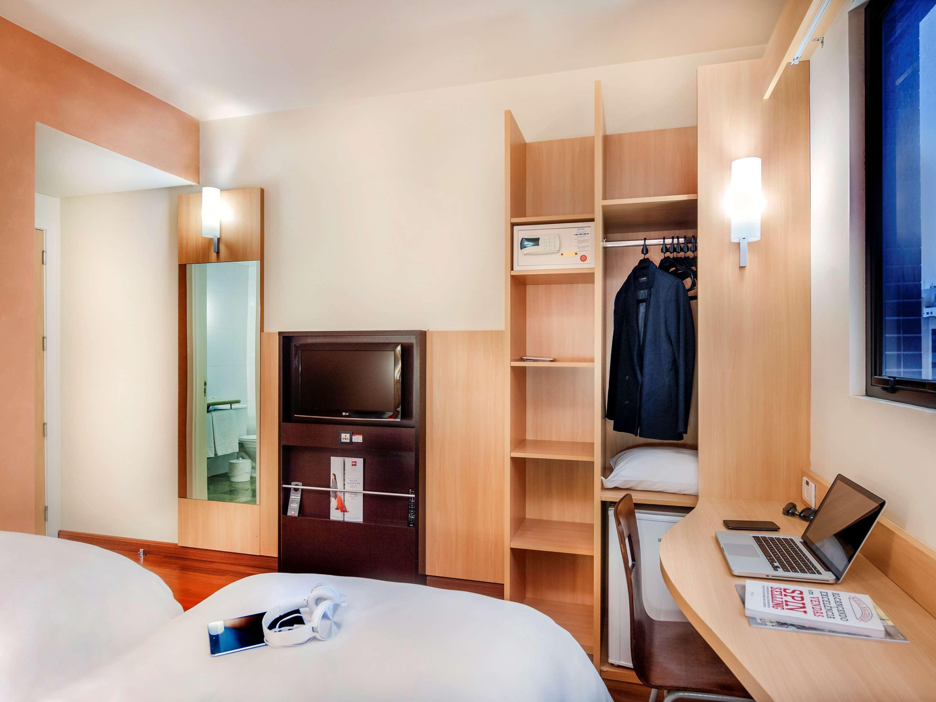 Hotel Ibis Shopping