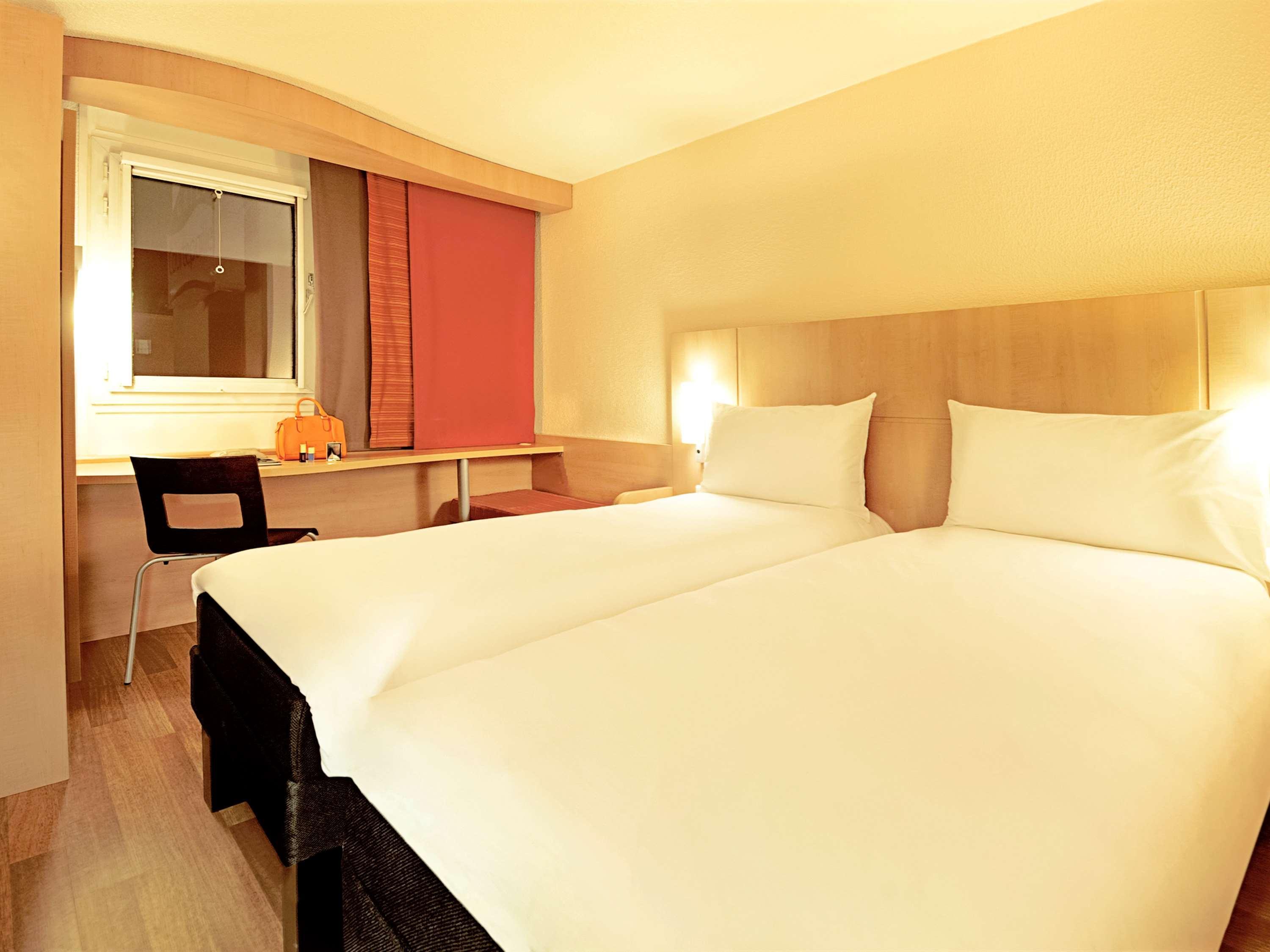 Ibis Shopping Hotel 3*