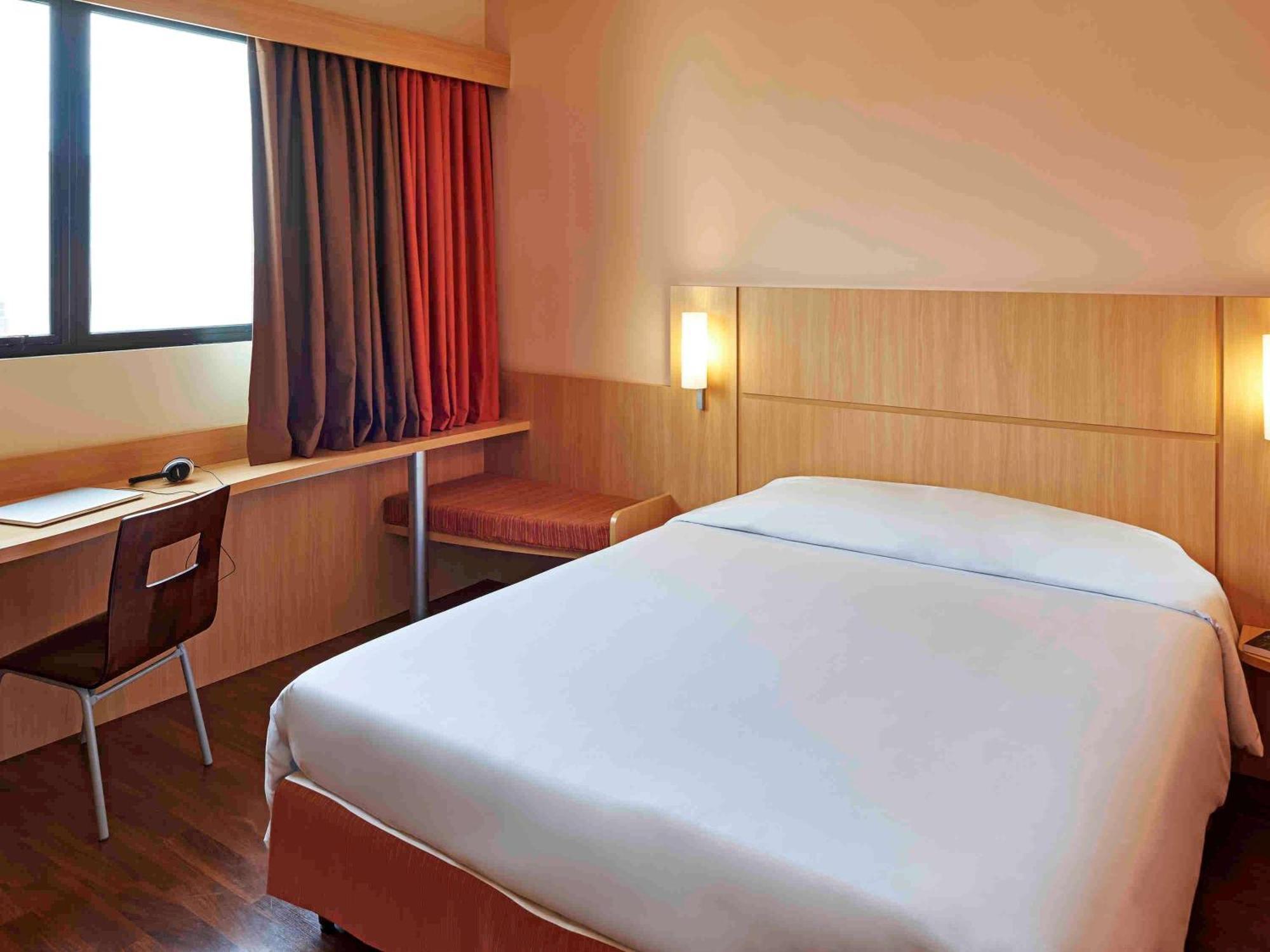 Ibis Shopping Curitiba