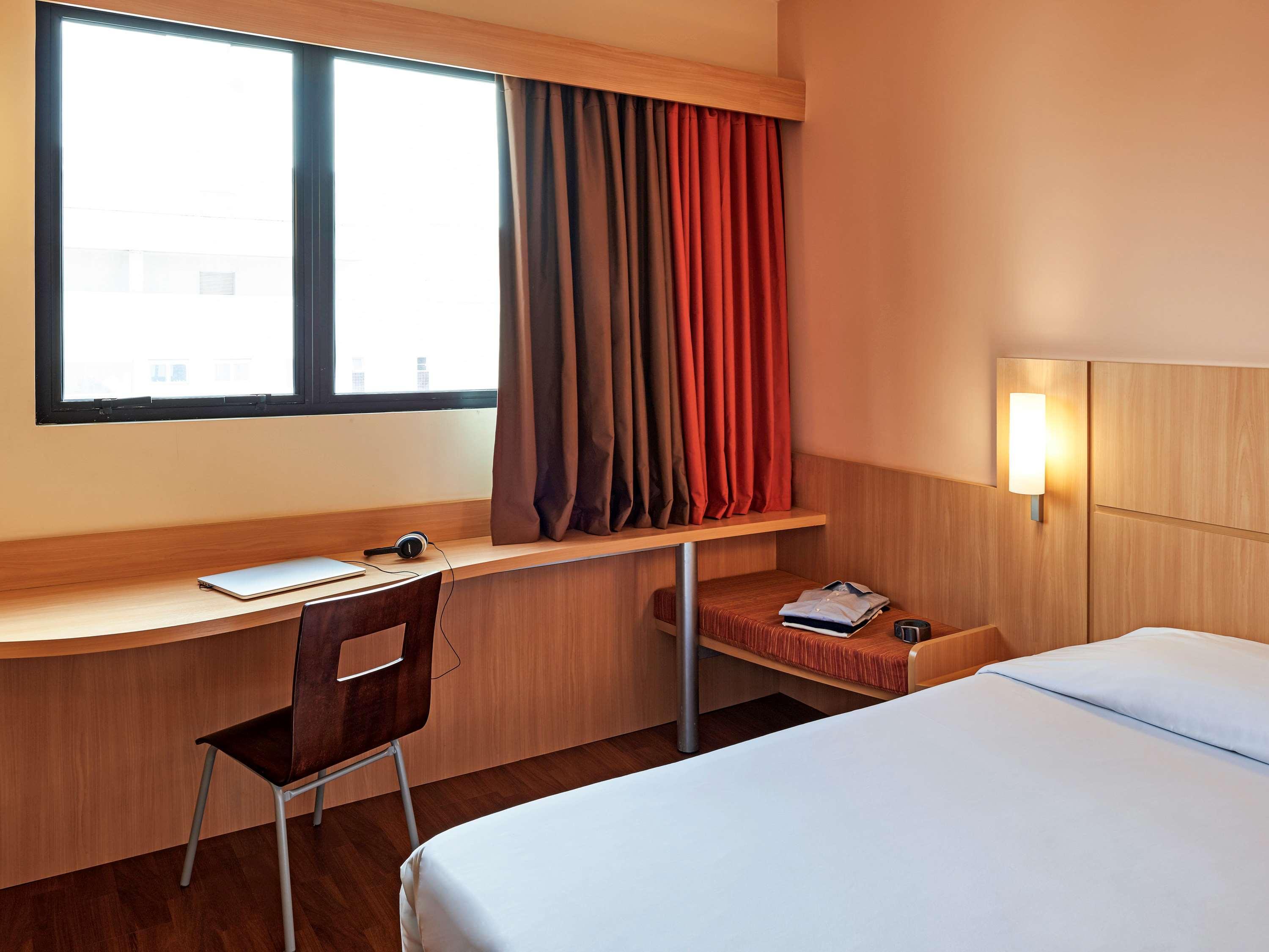 Ibis Shopping 3*