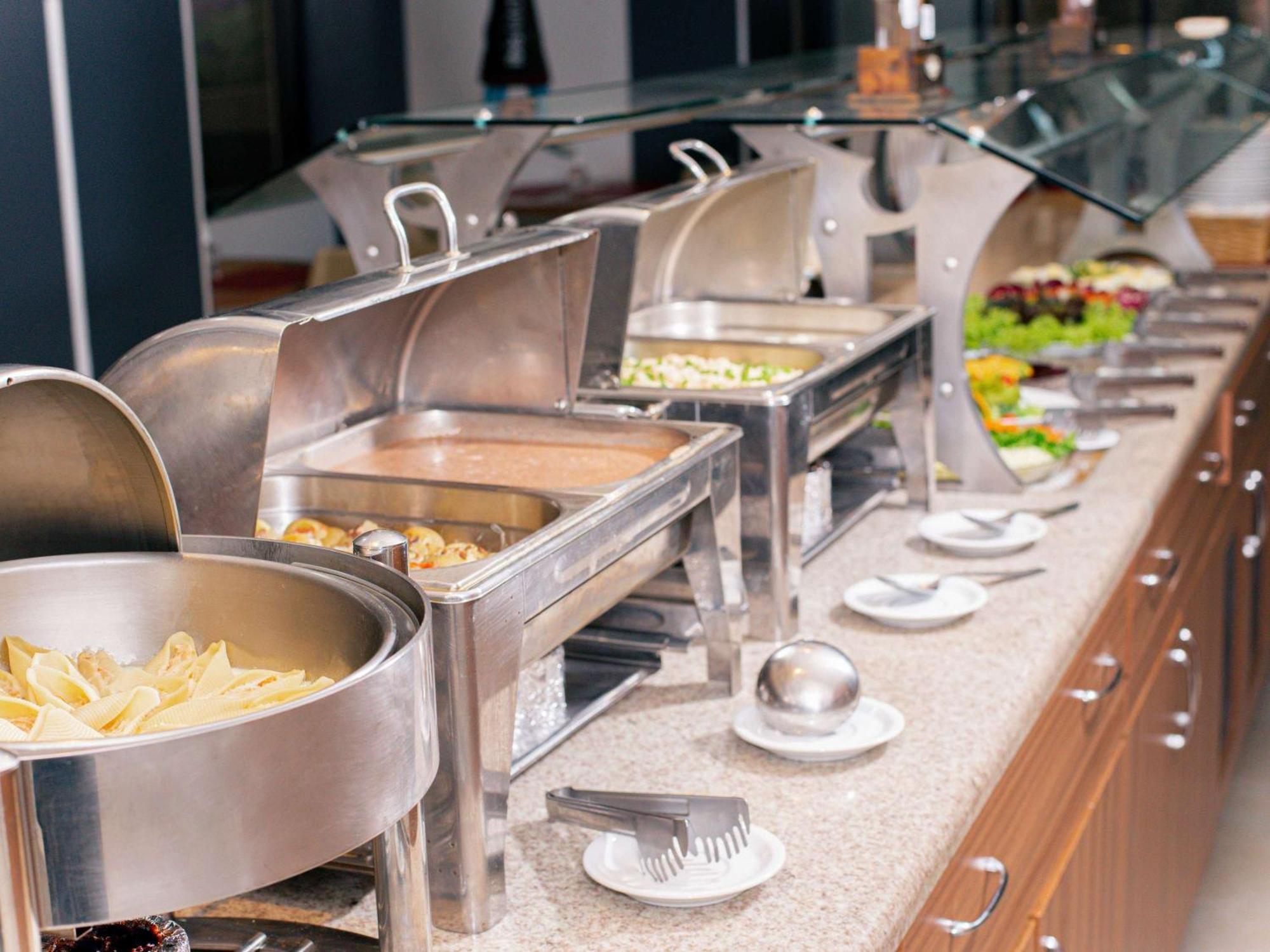Ibis Shopping Hotel 3*